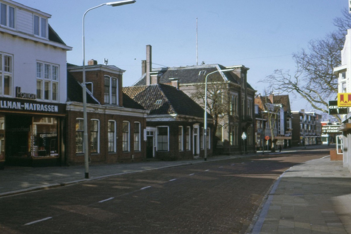 Politiebureau Rijksstraatweg 161 en 163 gemeentehuis en politiebureau 1200